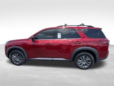 2022 Nissan Pathfinder SV
