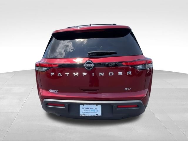 2022 Nissan Pathfinder SV