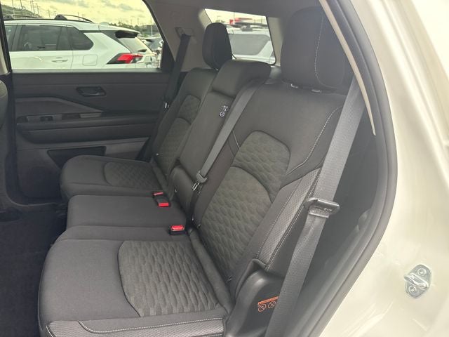 2023 Nissan Pathfinder SV