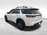 2023 Nissan Pathfinder SV