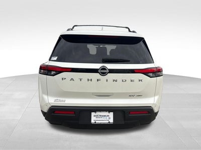 2023 Nissan Pathfinder SV
