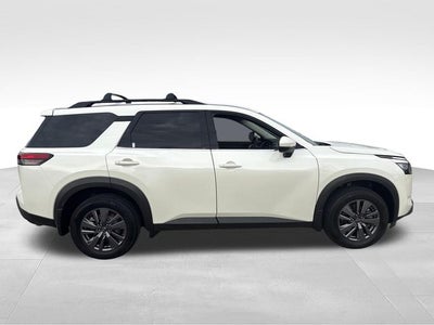 2023 Nissan Pathfinder SV