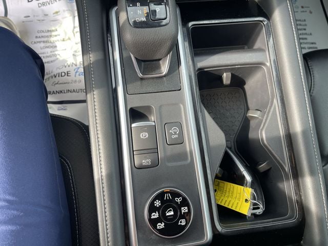 2023 Nissan Pathfinder SL