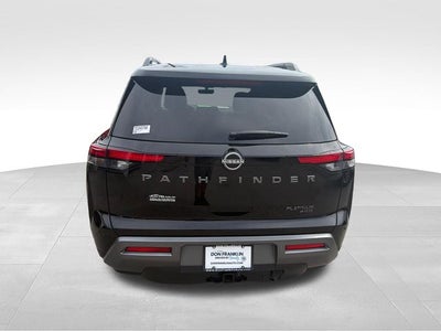 2026 Nissan Pathfinder Platinum