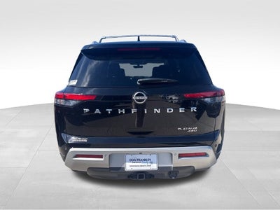 2023 Nissan Pathfinder Platinum