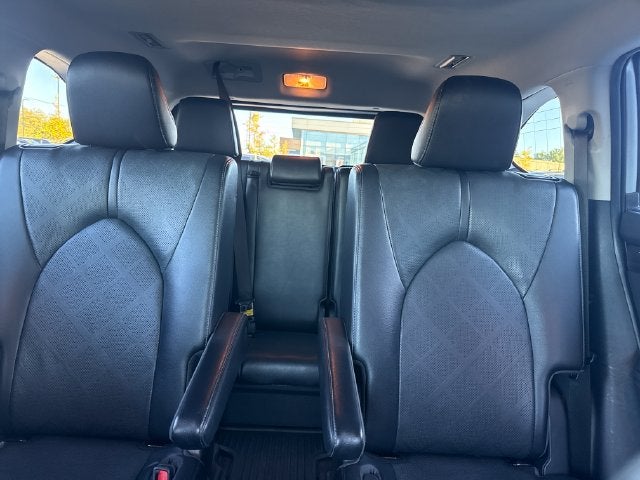2022 Toyota Highlander Hybrid Platinum