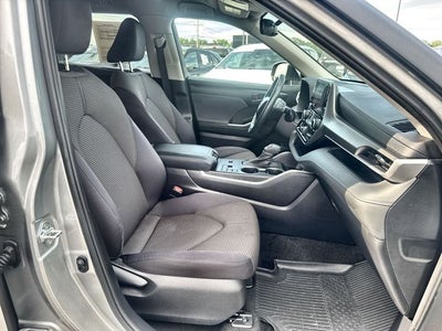 2023 Toyota Highlander Hybrid LE