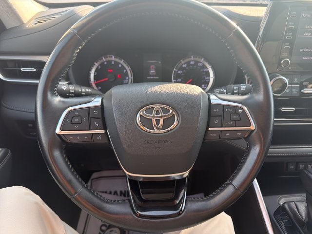 2021 Toyota Highlander LE