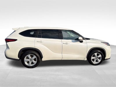 2021 Toyota Highlander LE