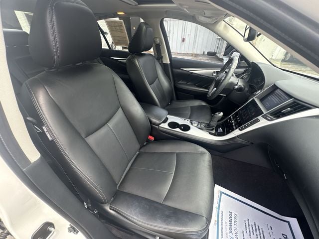 2023 INFINITI Q50 LUXE
