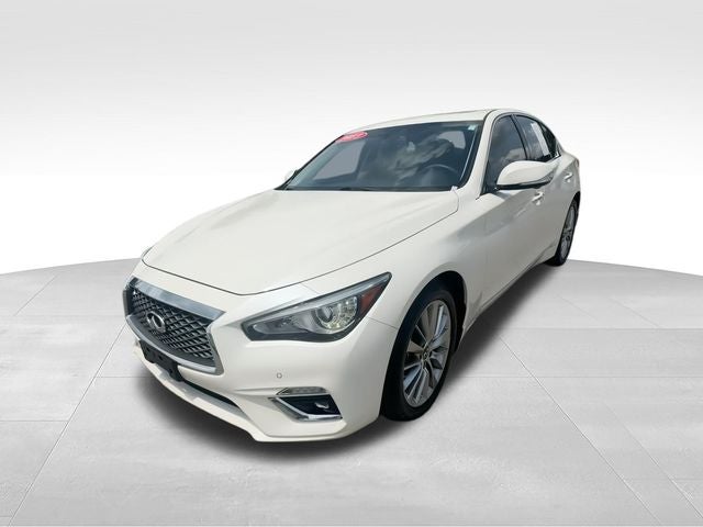 2023 INFINITI Q50 LUXE