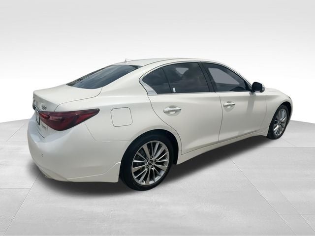 2023 INFINITI Q50 LUXE