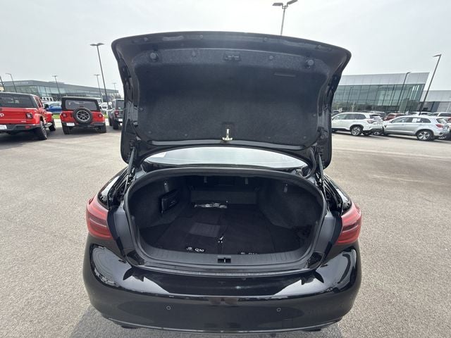 2023 INFINITI Q50 LUXE