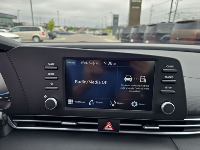 2025 Hyundai Elantra SE