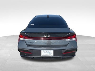 2025 Hyundai Elantra SEL Sport
