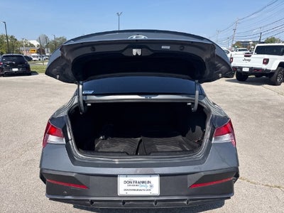 2025 Hyundai Elantra SEL Sport