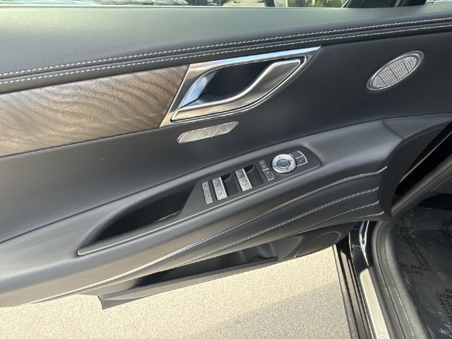 2025 Genesis GV80 2.5T