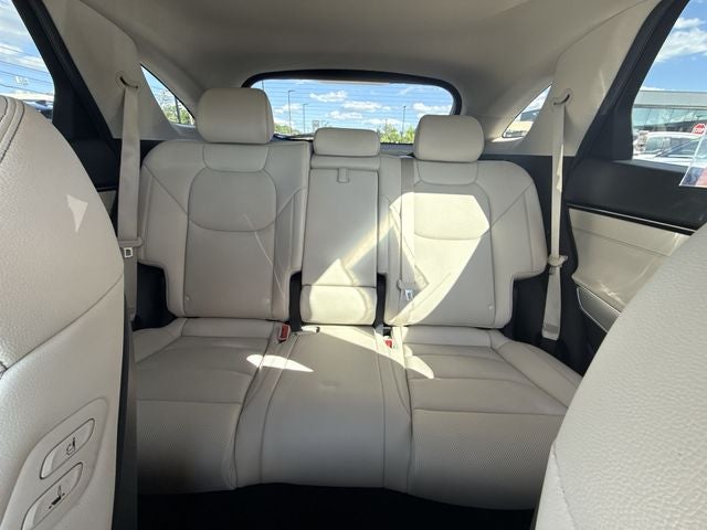 2023 Genesis GV70 2.5T Select