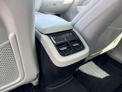 2022 Volvo XC60 B6 Inscription