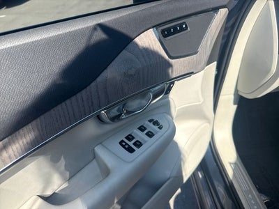 2023 Volvo XC90 B5 Plus