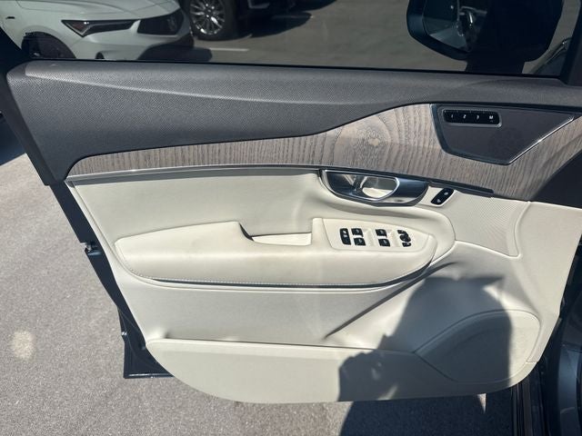 2023 Volvo XC90 B5 Plus