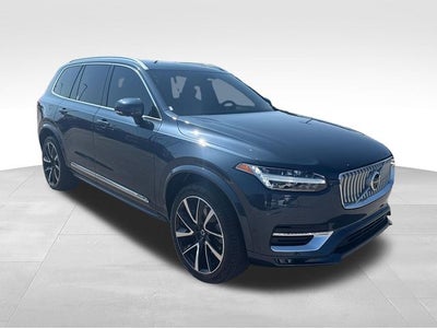 2023 Volvo XC90 B5 Plus