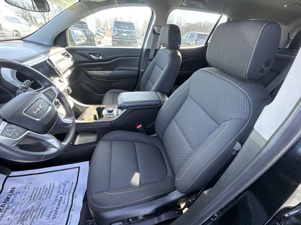 2023 GMC Acadia SLE