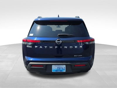 2024 Nissan Pathfinder SV