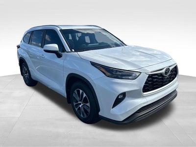 2023 Toyota Highlander XLE