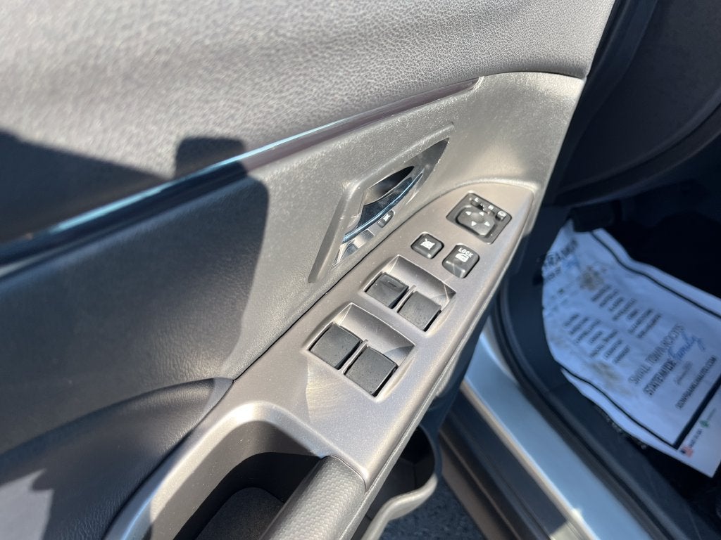 2025 Mitsubishi Outlander Sport S