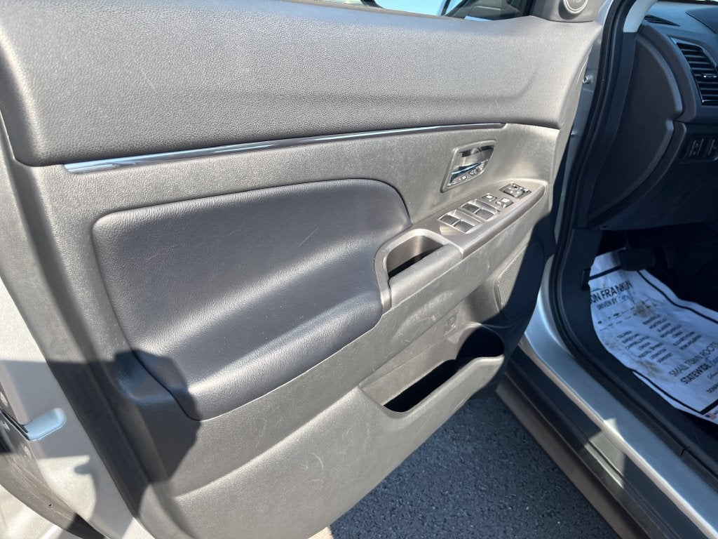 2025 Mitsubishi Outlander Sport S