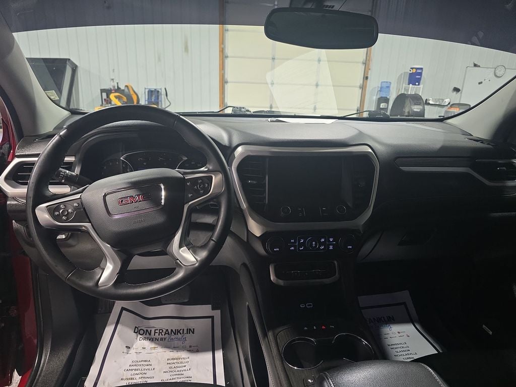 2023 GMC Acadia SLT