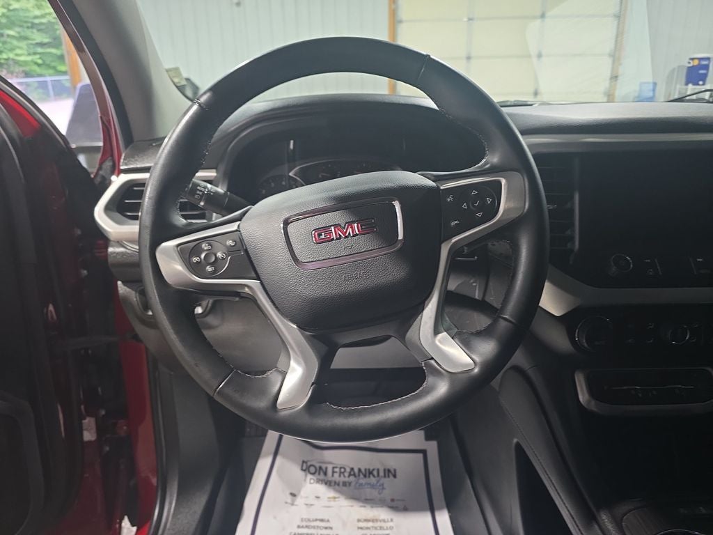 2023 GMC Acadia SLT