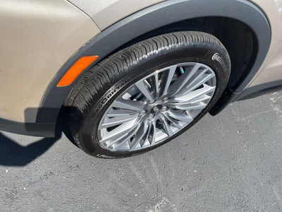 2024 Cadillac XT4 Premium Luxury