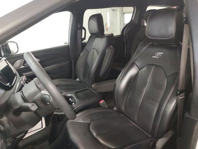 2024 Chrysler Pacifica Hybrid Select S APPERANCE PKG