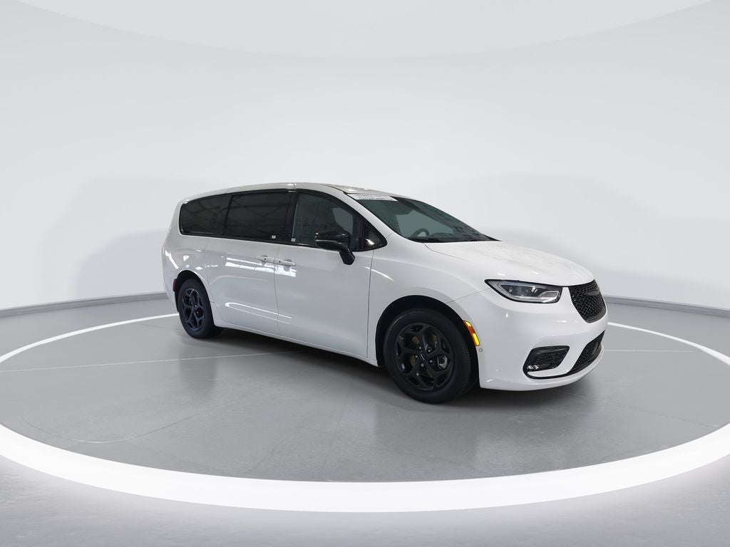 2024 Chrysler Pacifica Hybrid Select S APPERANCE PKG
