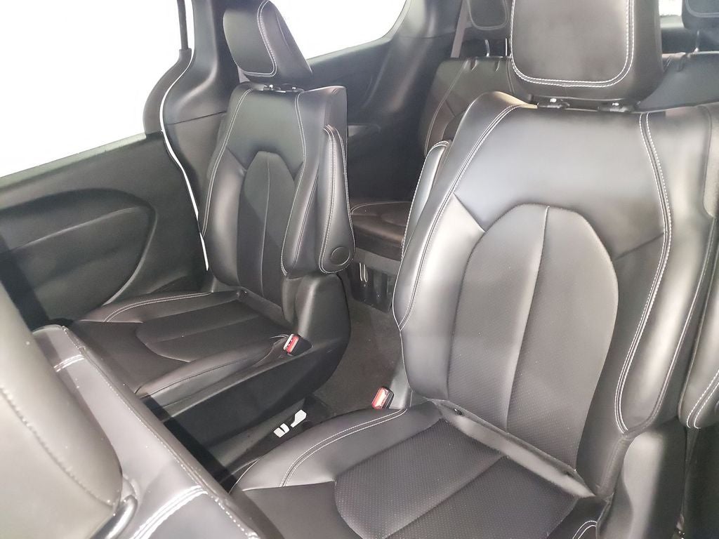 2024 Chrysler Pacifica Hybrid Select S APPERANCE PKG