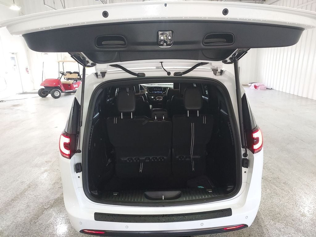 2024 Chrysler Pacifica Hybrid Select S APPERANCE PKG