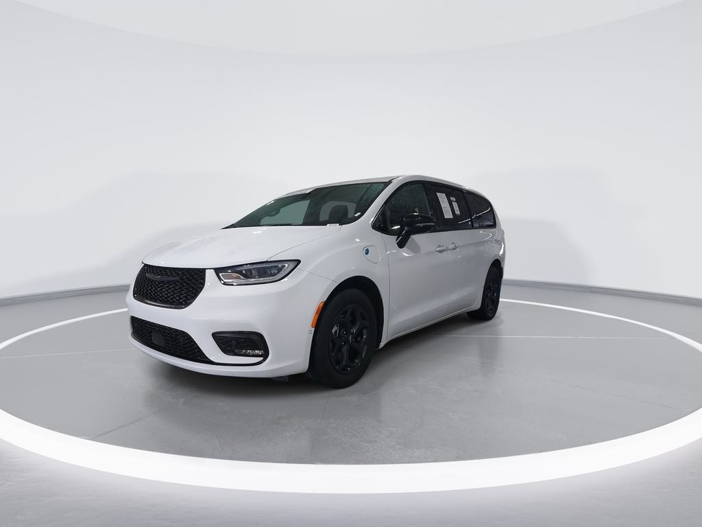 2024 Chrysler Pacifica Hybrid Select S APPERANCE PKG
