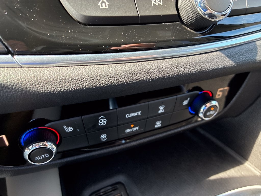 2021 Buick Enclave Essence