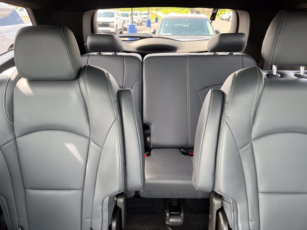 2022 Buick Enclave Essence