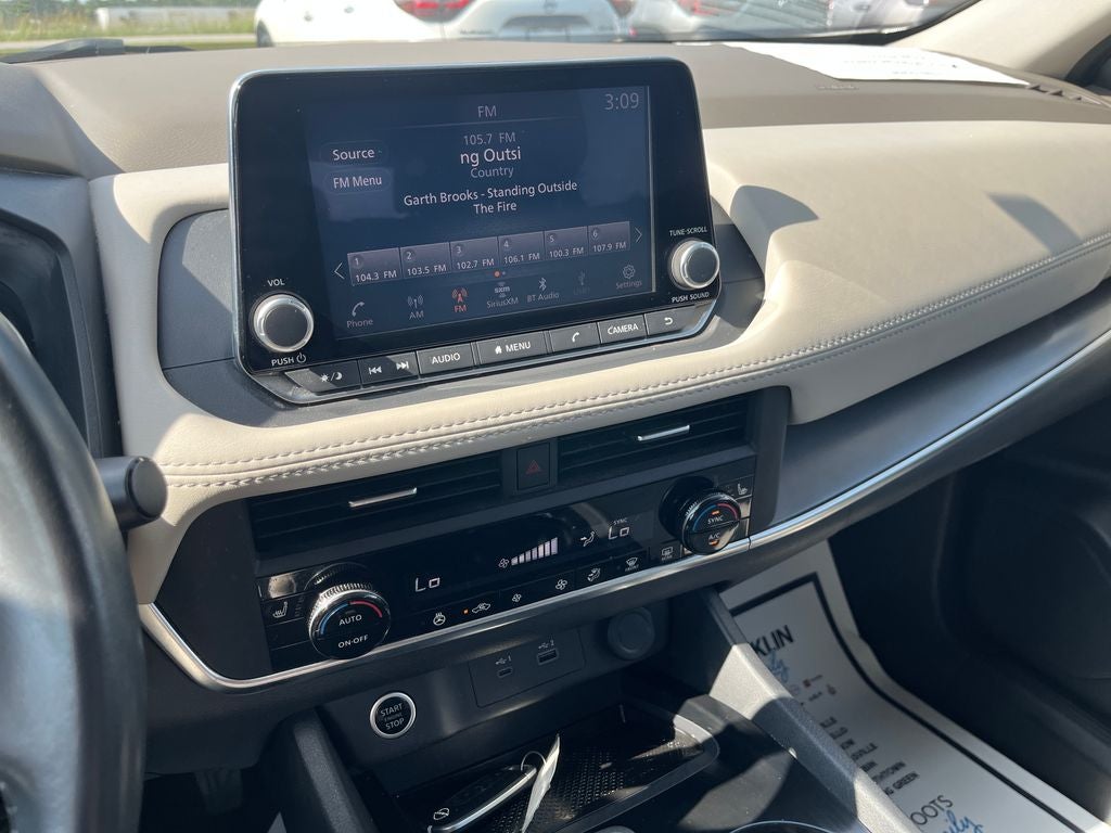 2023 Nissan Rogue SV