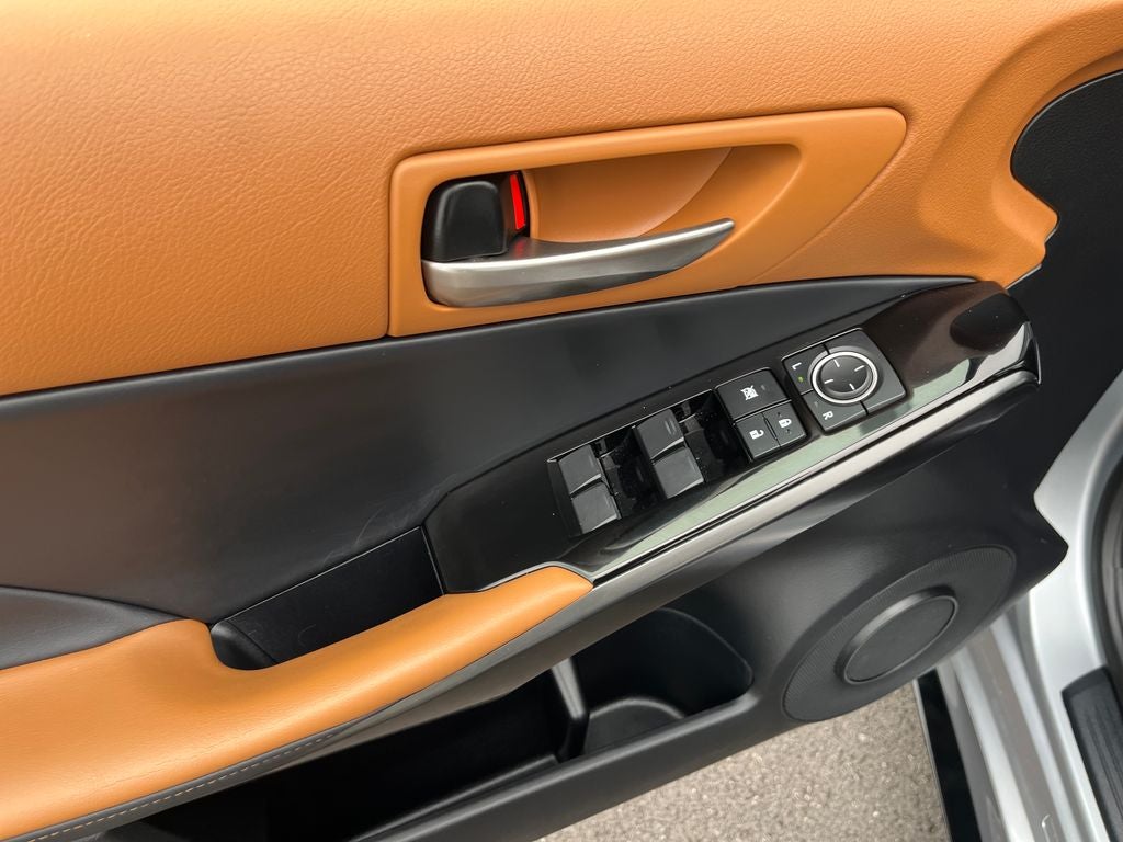 2024 Lexus IS 300