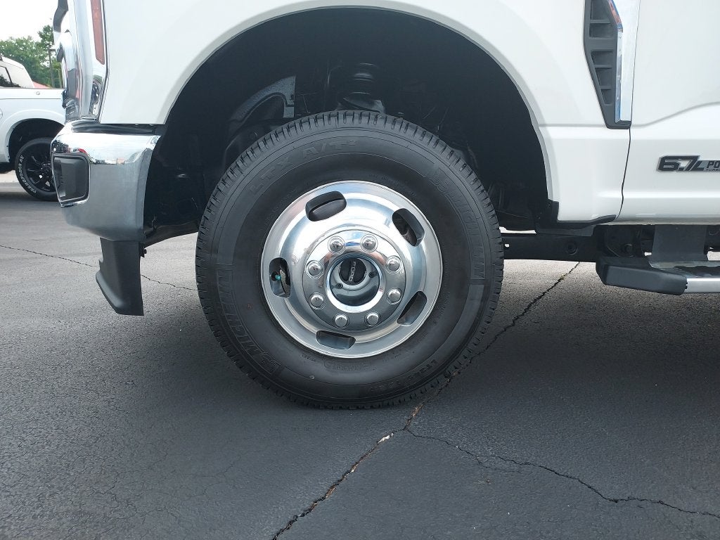 2025 Ford F-350SD Lariat DRW