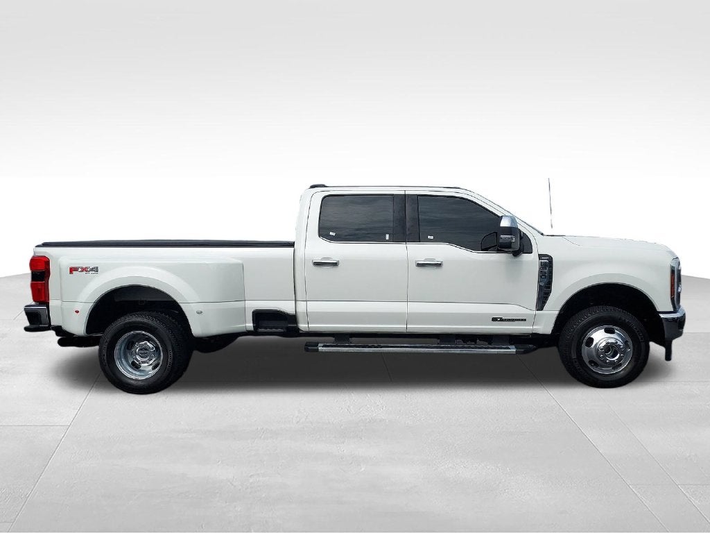 2025 Ford F-350SD Lariat DRW
