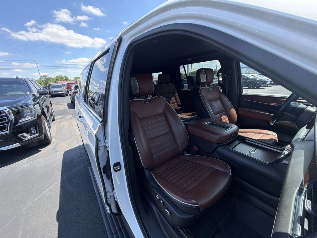 2023 GMC Yukon XL Denali Ultimate