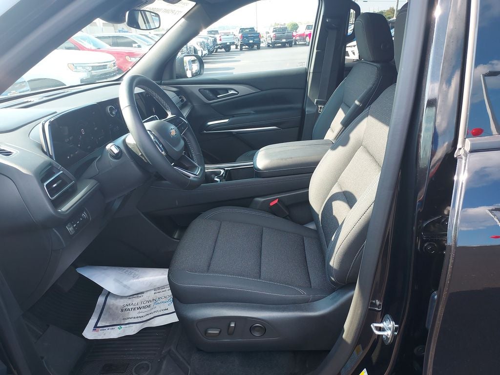 2025 Chevrolet Traverse LT 2LT