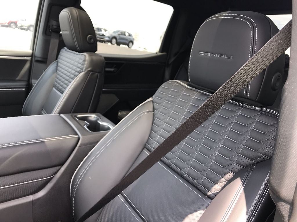 2025 GMC Sierra EV Denali