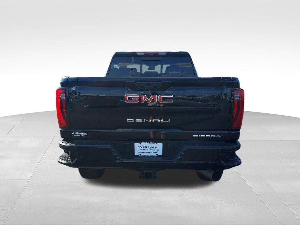 2025 GMC Sierra 2500HD Denali