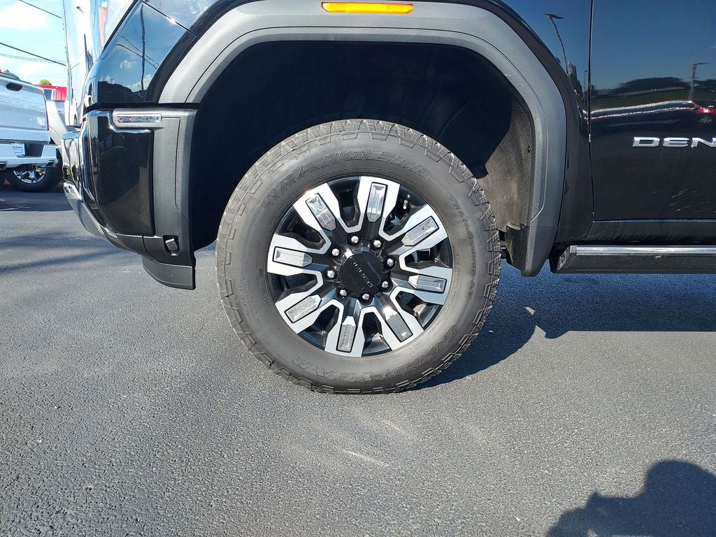 2025 GMC Sierra 2500HD Denali